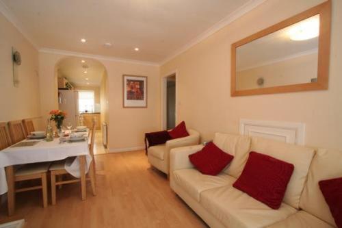 Apartments Royal Edinburgh Room photo
