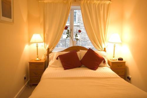 Apartments Royal Edinburgh Room photo